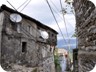 Haus in Gjirokaster. Die Satellitenschüssel könnte mal gestrichen werden